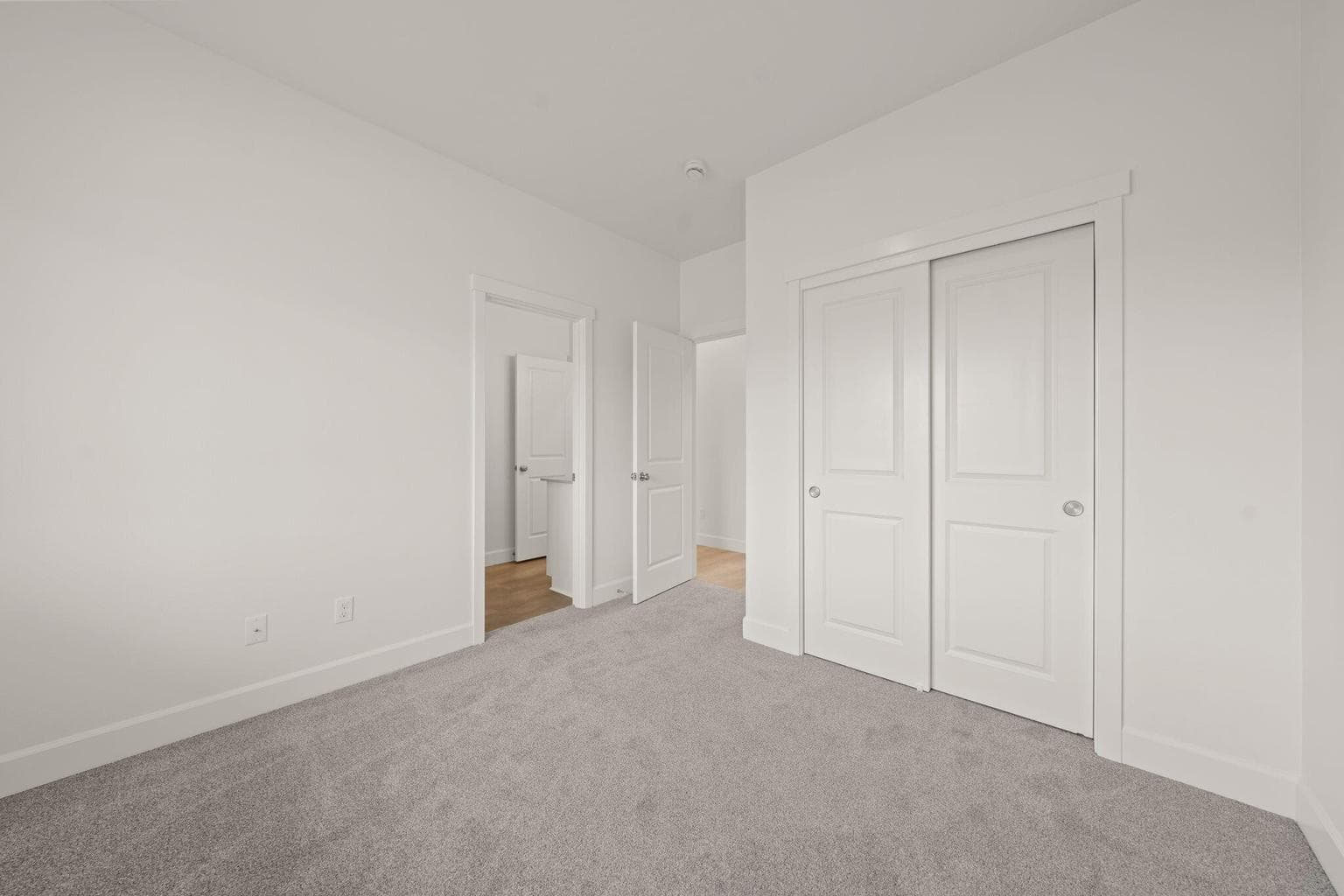 Photo of 1100 NW Walnut Avenue 35 of 38
