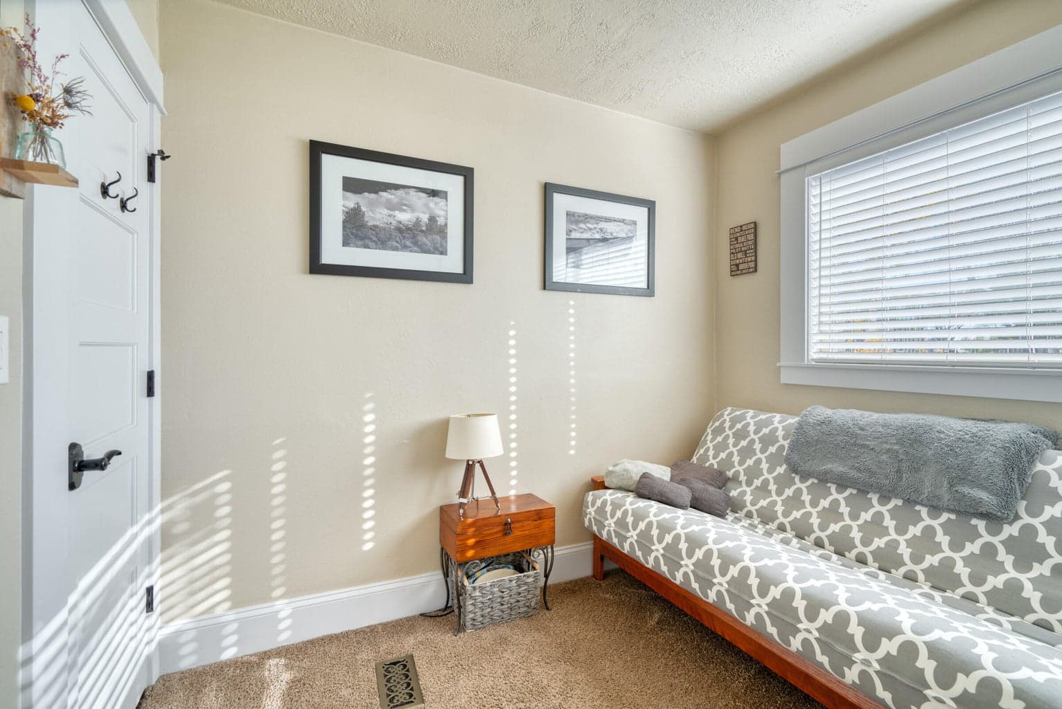 Photo of 255 SW 9th Street 32 of 55