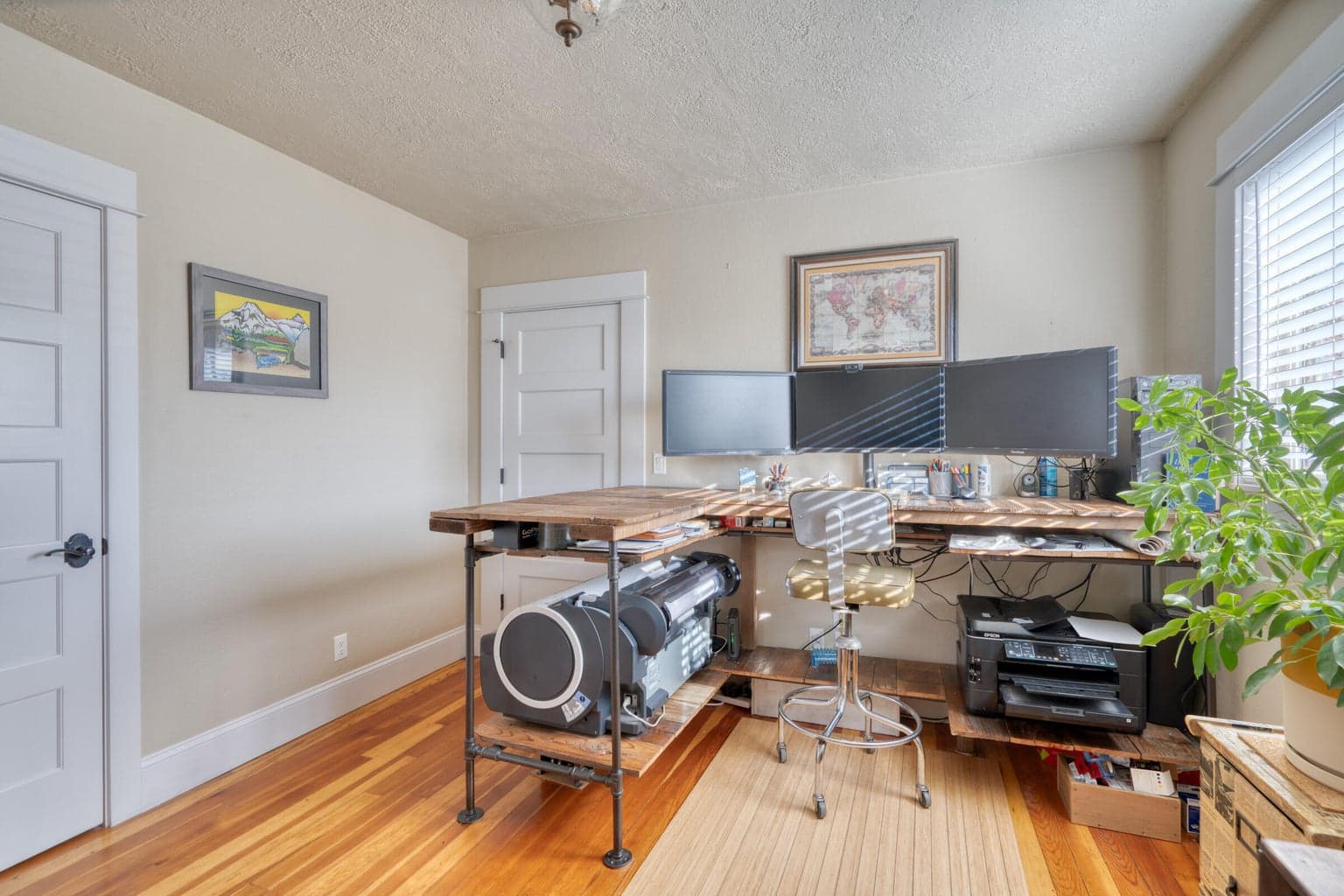 Photo of 255 SW 9th Street 24 of 55