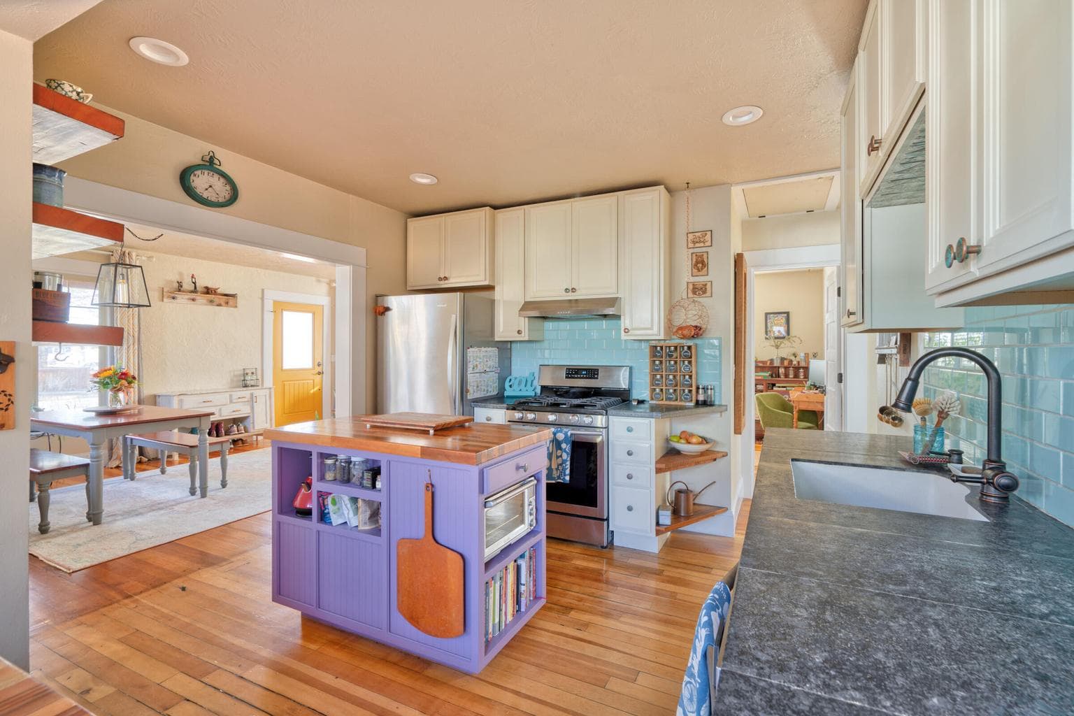 Photo of 255 9th 5 of 55