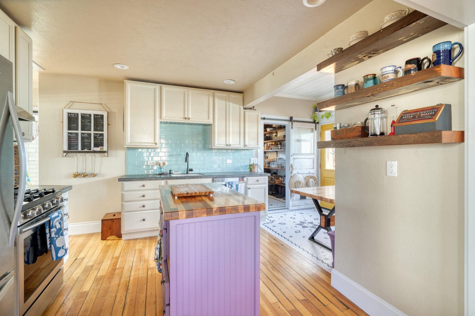 Photo of 255 SW 9th Street 11 of 55