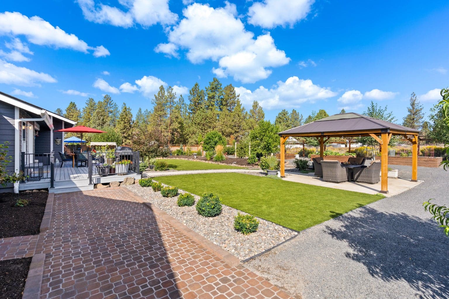 Fabulous outdoor space!