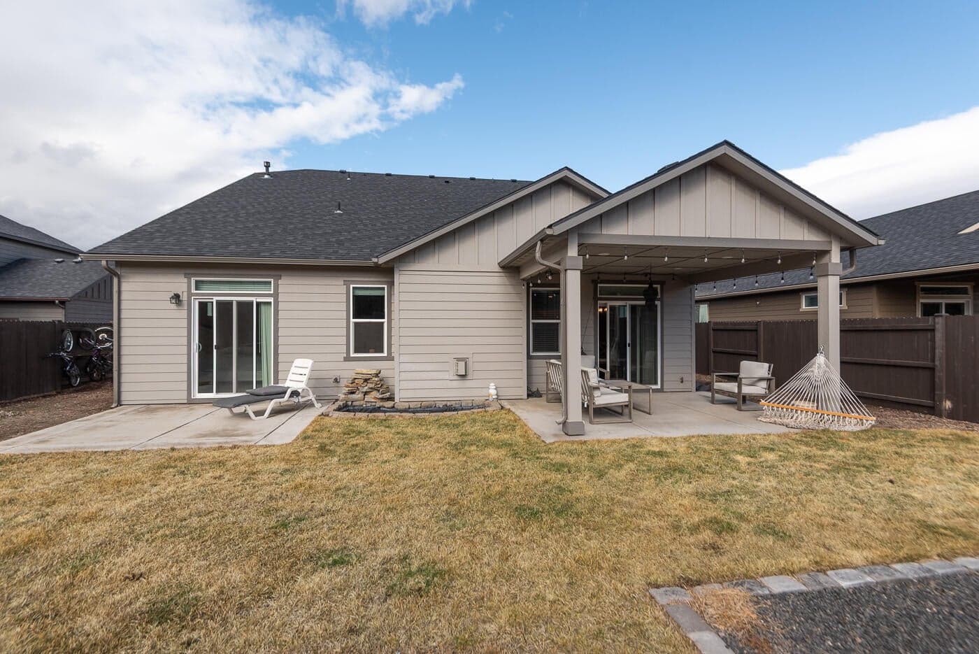 Photo of 4464 SW Salmon Place 33 of 43