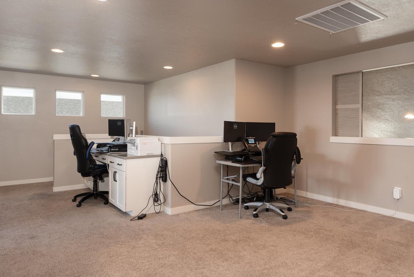 Built in work space in the bonus loft area