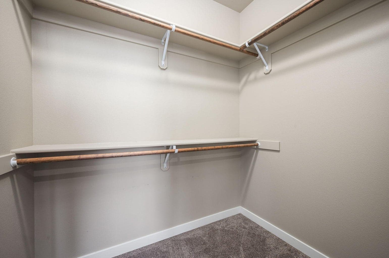 Photo of 4460 SW Salmon Avenue 6 of 48