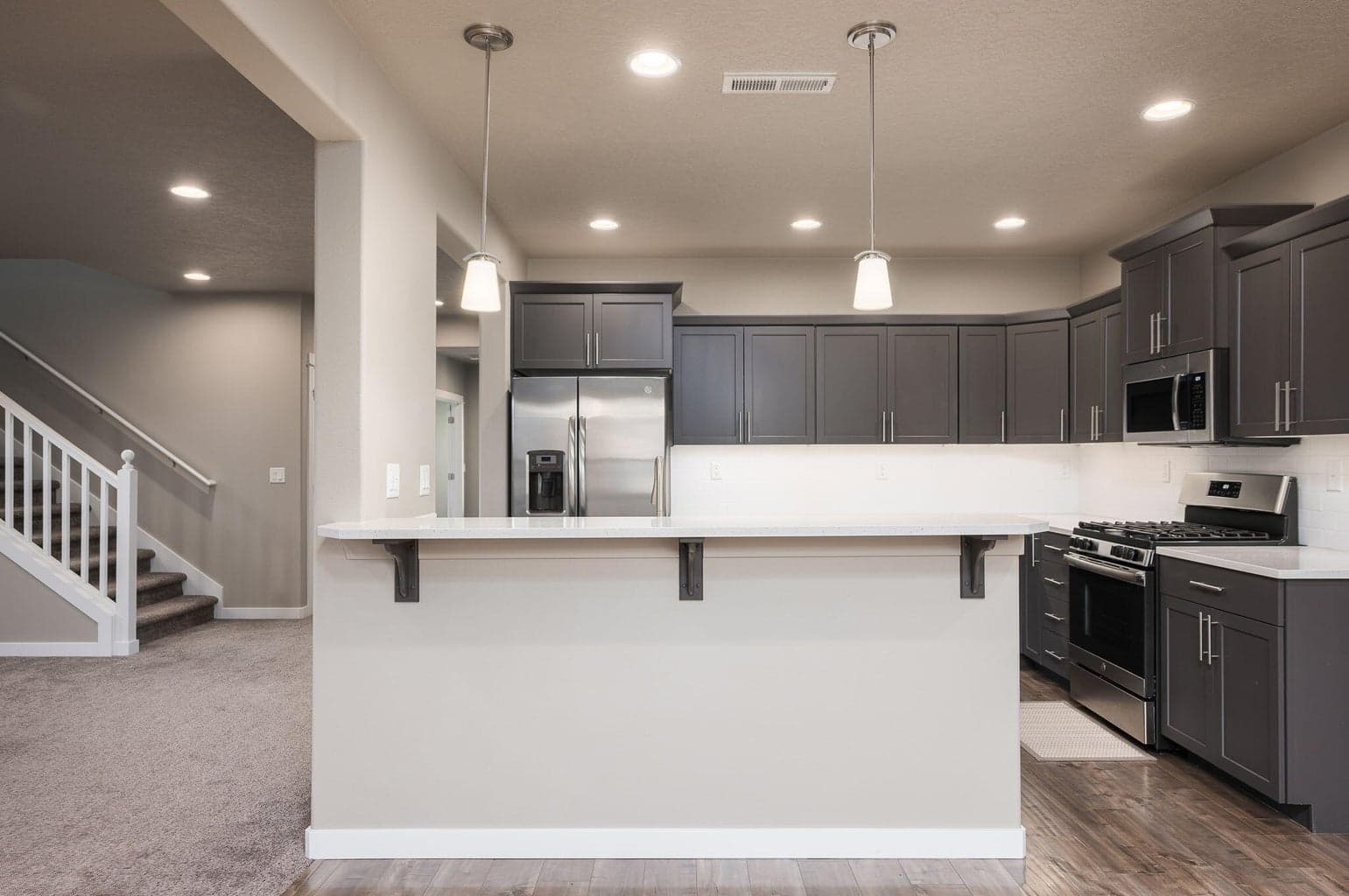 Photo of 4460 SW Salmon Avenue 13 of 48