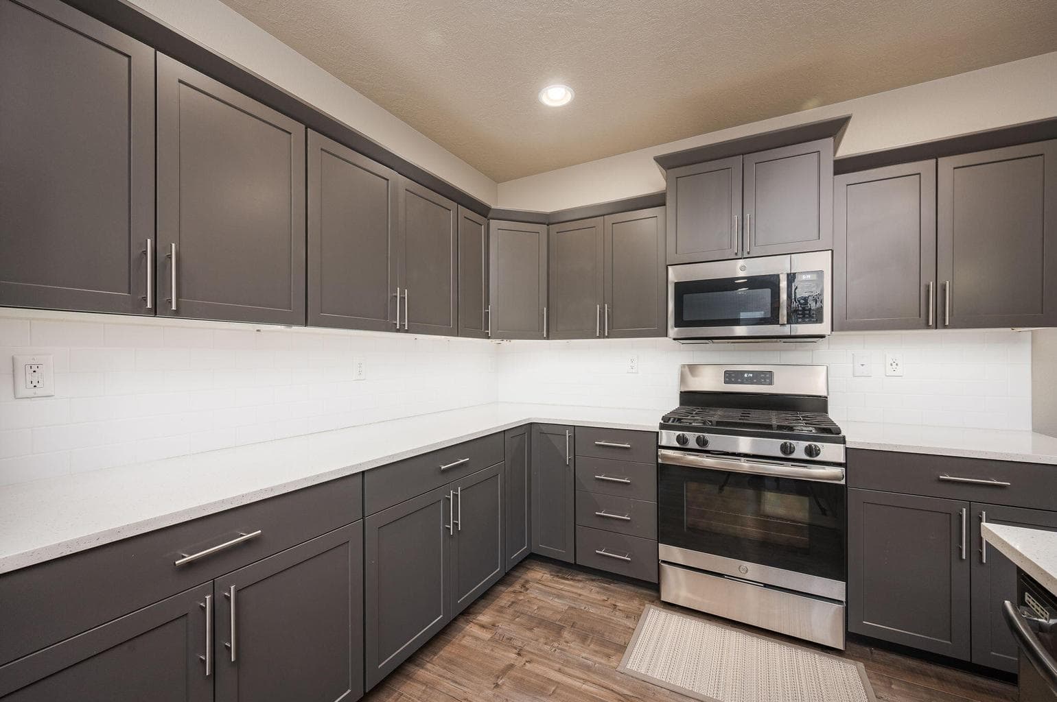 Photo of 4460 SW Salmon Avenue 17 of 48