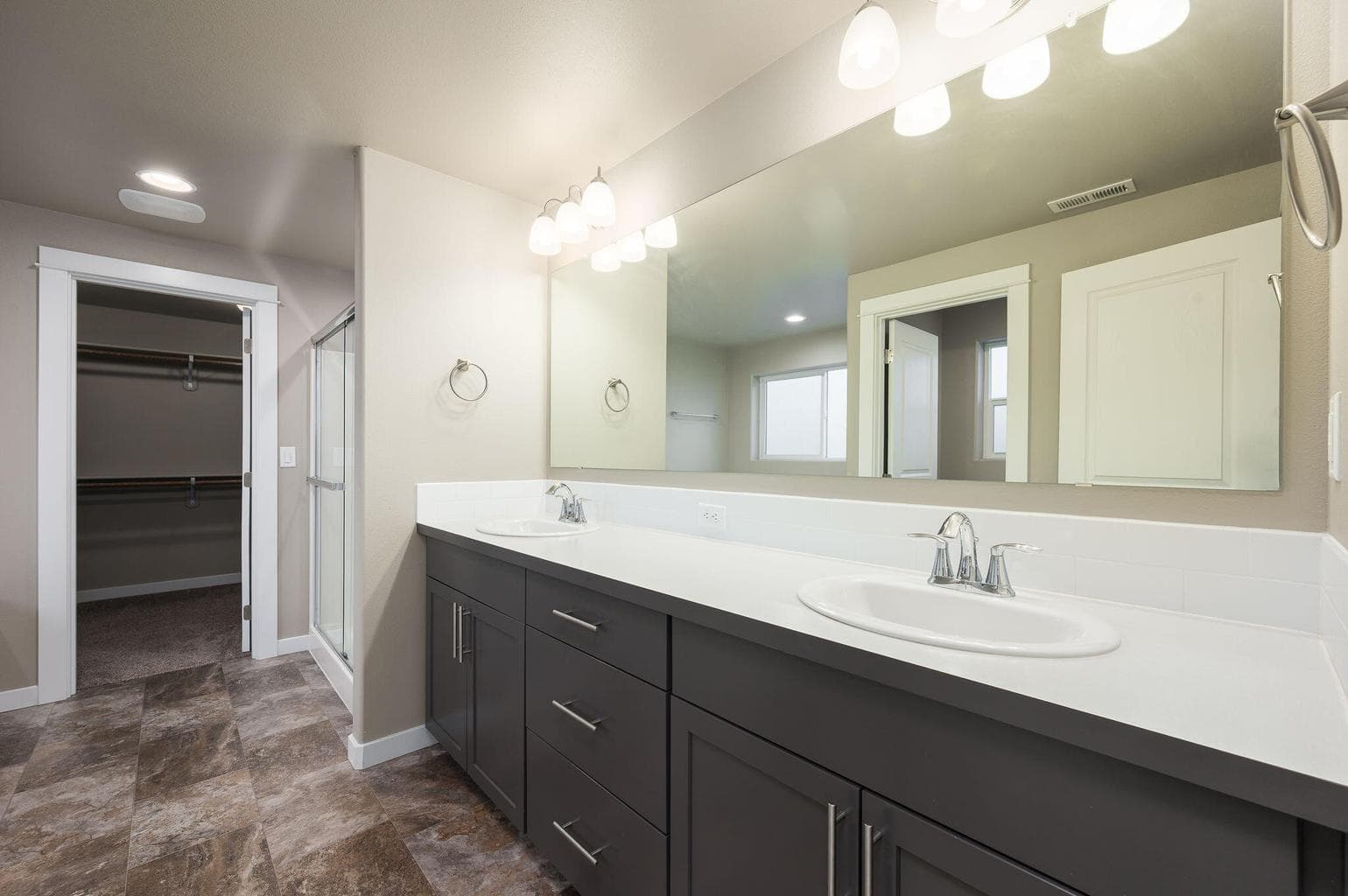 Photo of 4460 SW Salmon Avenue 22 of 48