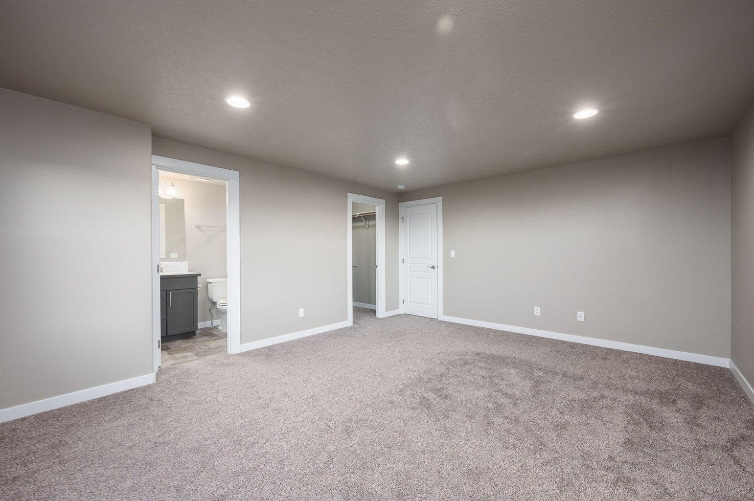 Photo of 4460 SW Salmon Avenue 29 of 48