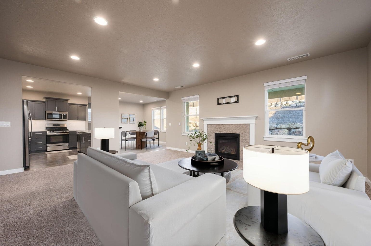 Photo of 4460 SW Salmon Avenue 10 of 48