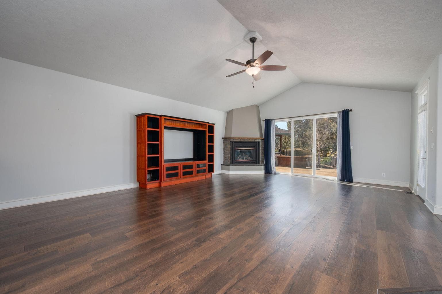 Photo of 4305 Callaway 5 of 50