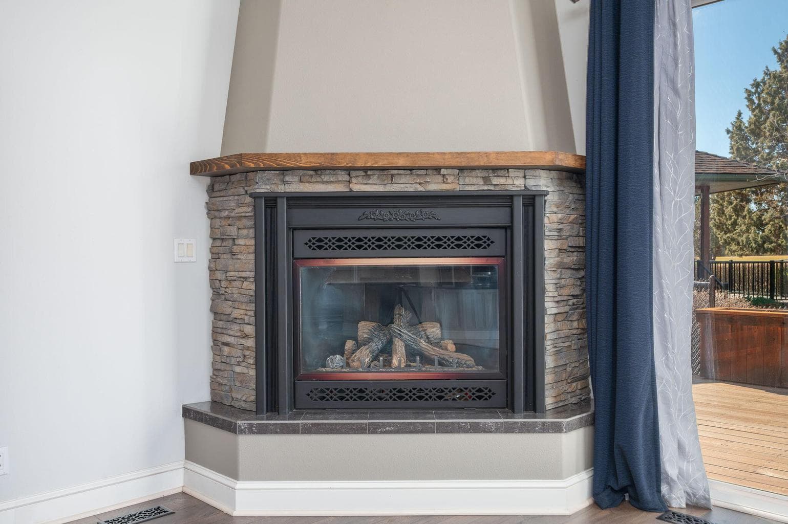 Photo of 4305 SW Callaway Court 7 of 50
