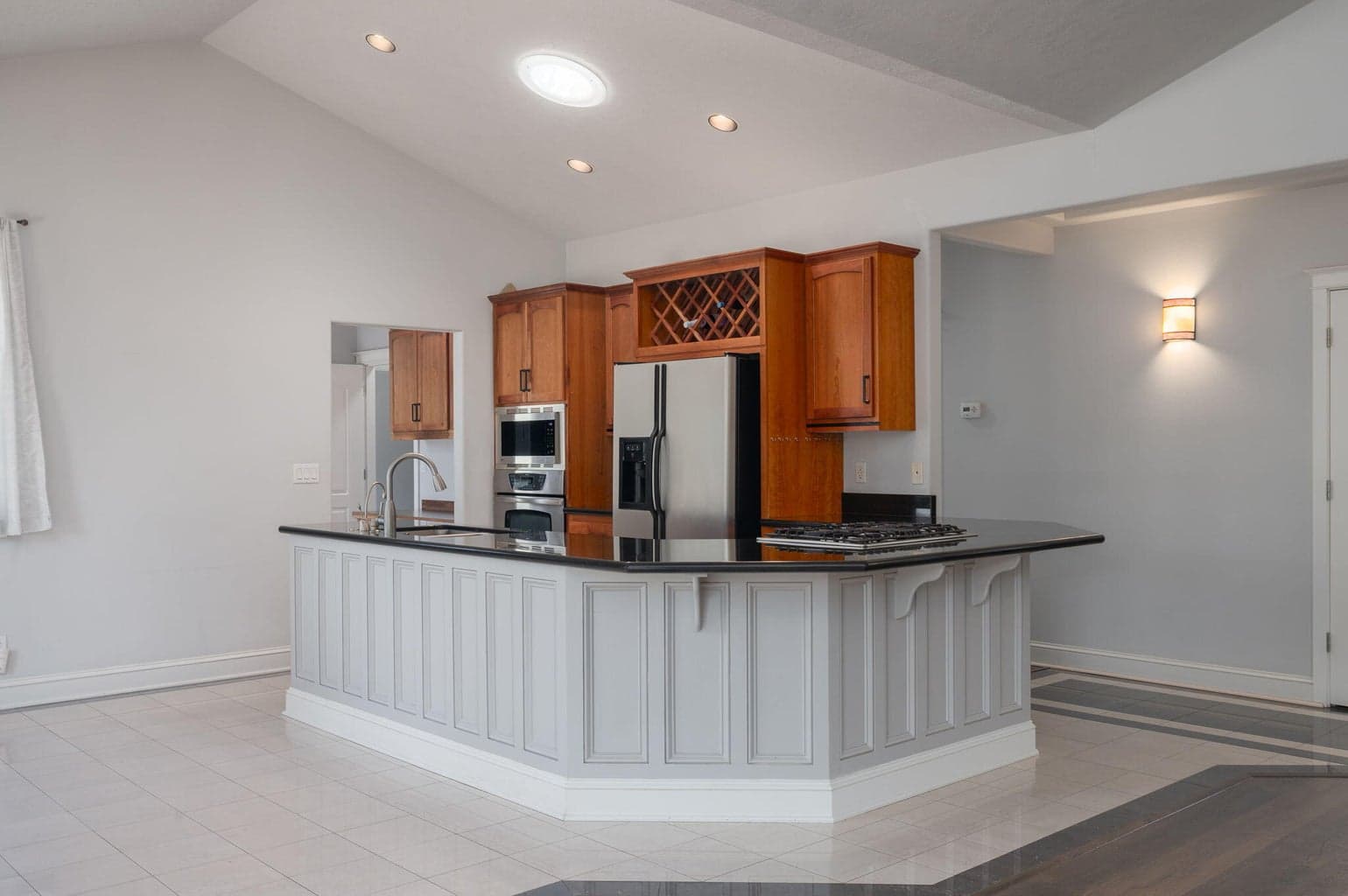 Photo of 4305 SW Callaway Court 12 of 50