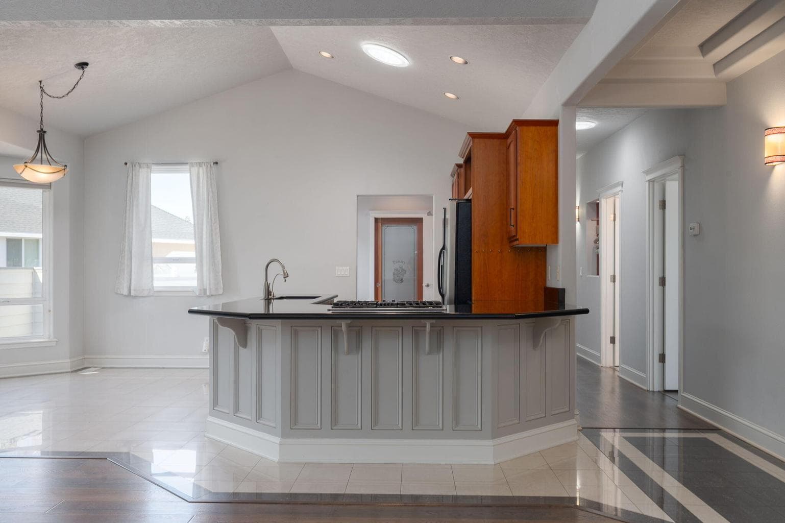 Photo of 4305 SW Callaway Court 13 of 50