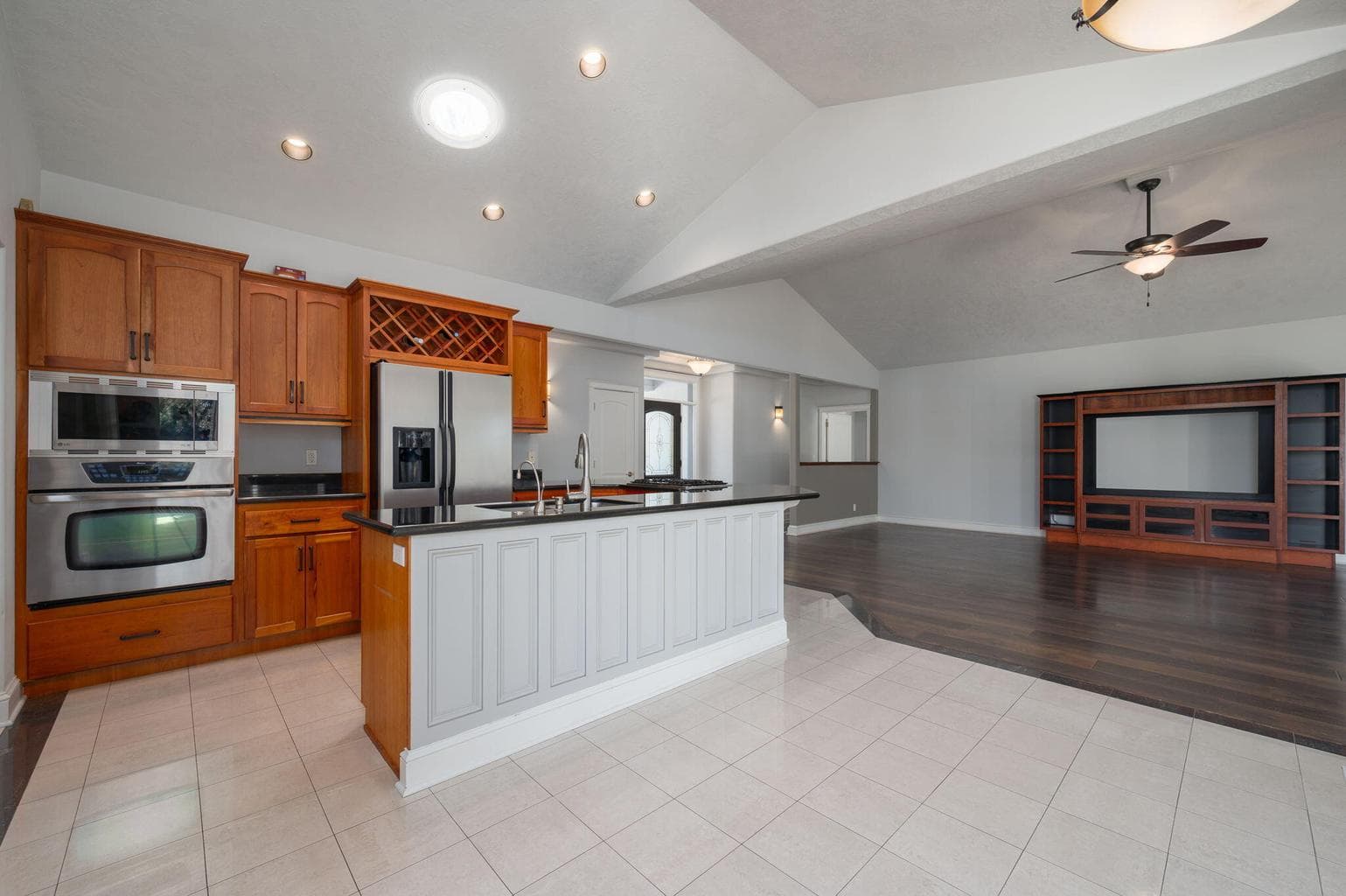 Photo of 4305 SW Callaway Court 14 of 50