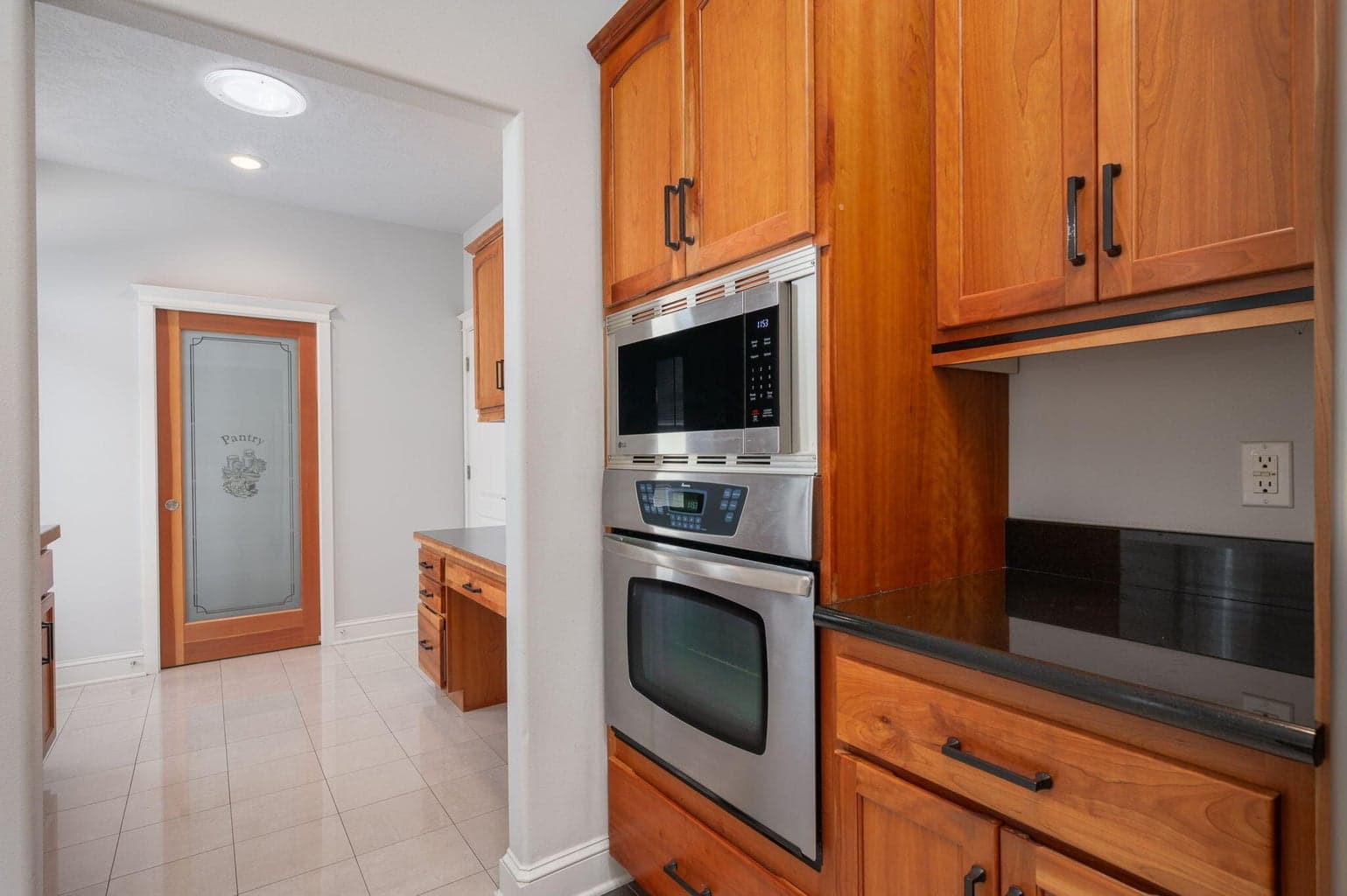 Photo of 4305 SW Callaway Court 17 of 50