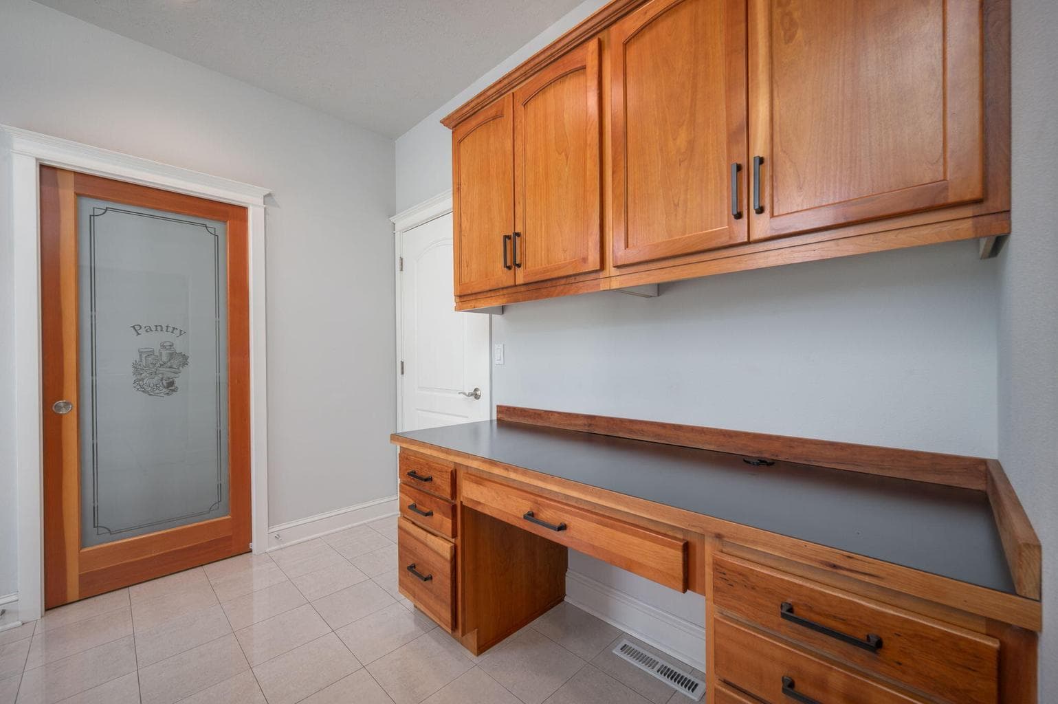 Photo of 4305 SW Callaway Court 18 of 50