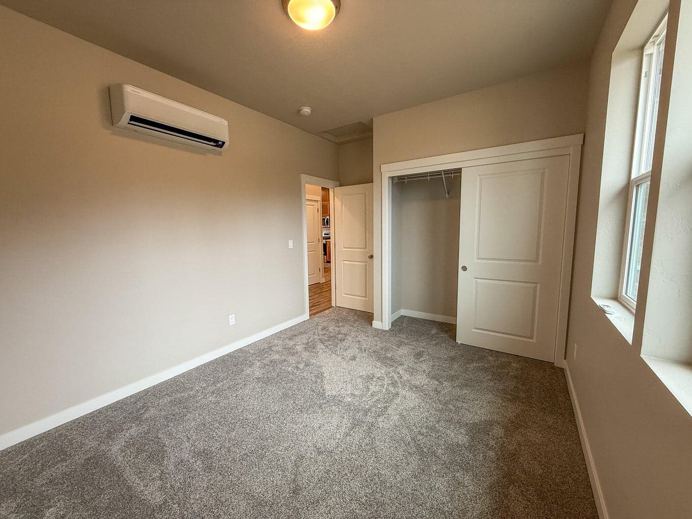 Photo of 11641 NW Morrow Avenue 8 of 14
