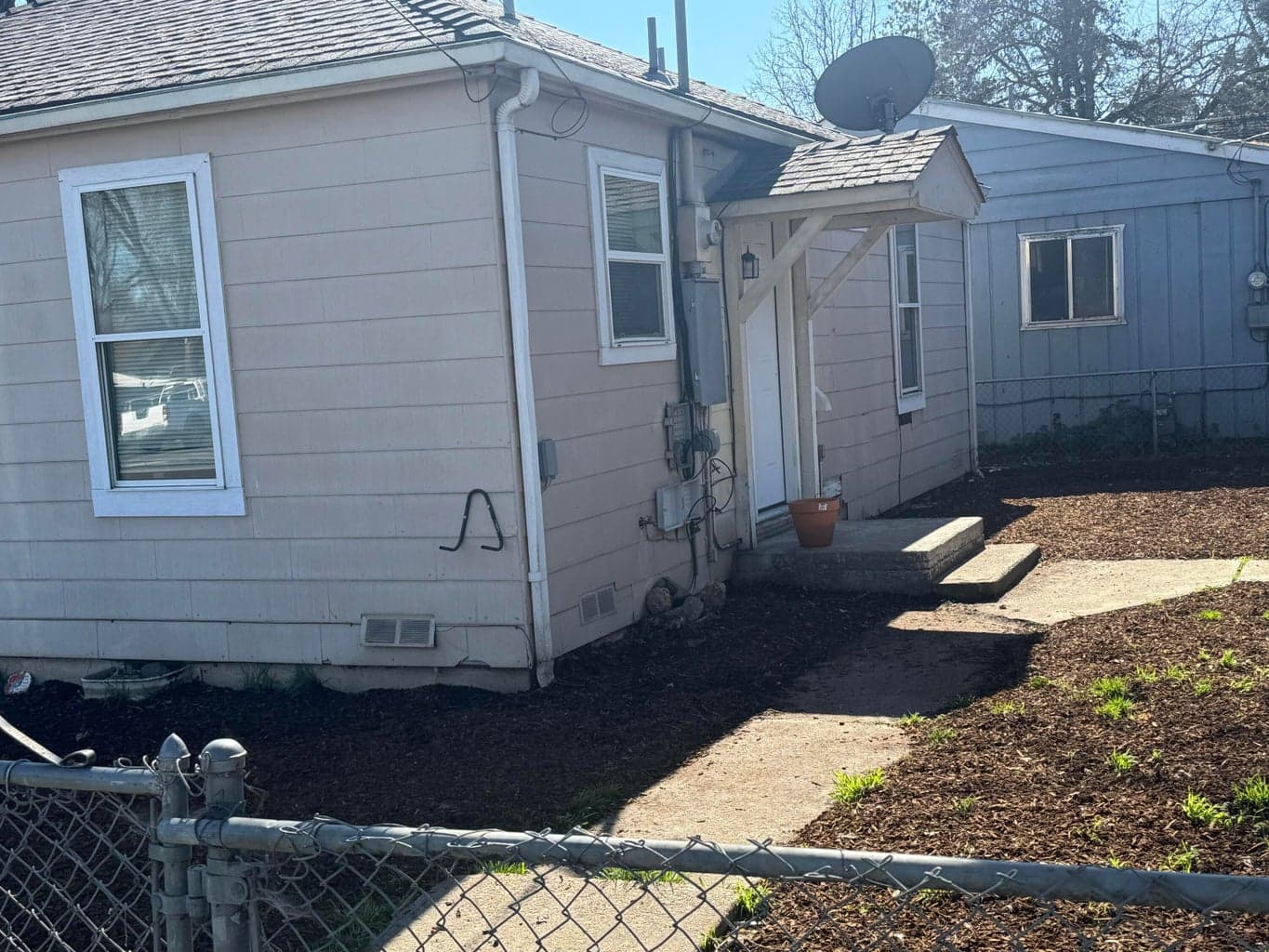 Photo of 502 Benson 4 of 14