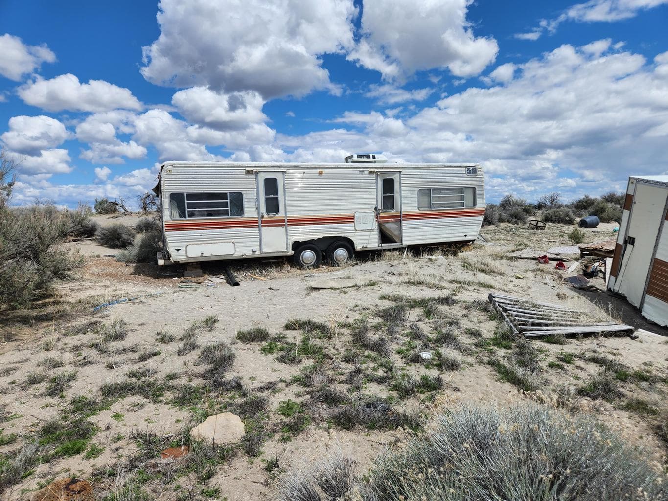Photo of 1900 Lot 900 2 of 19