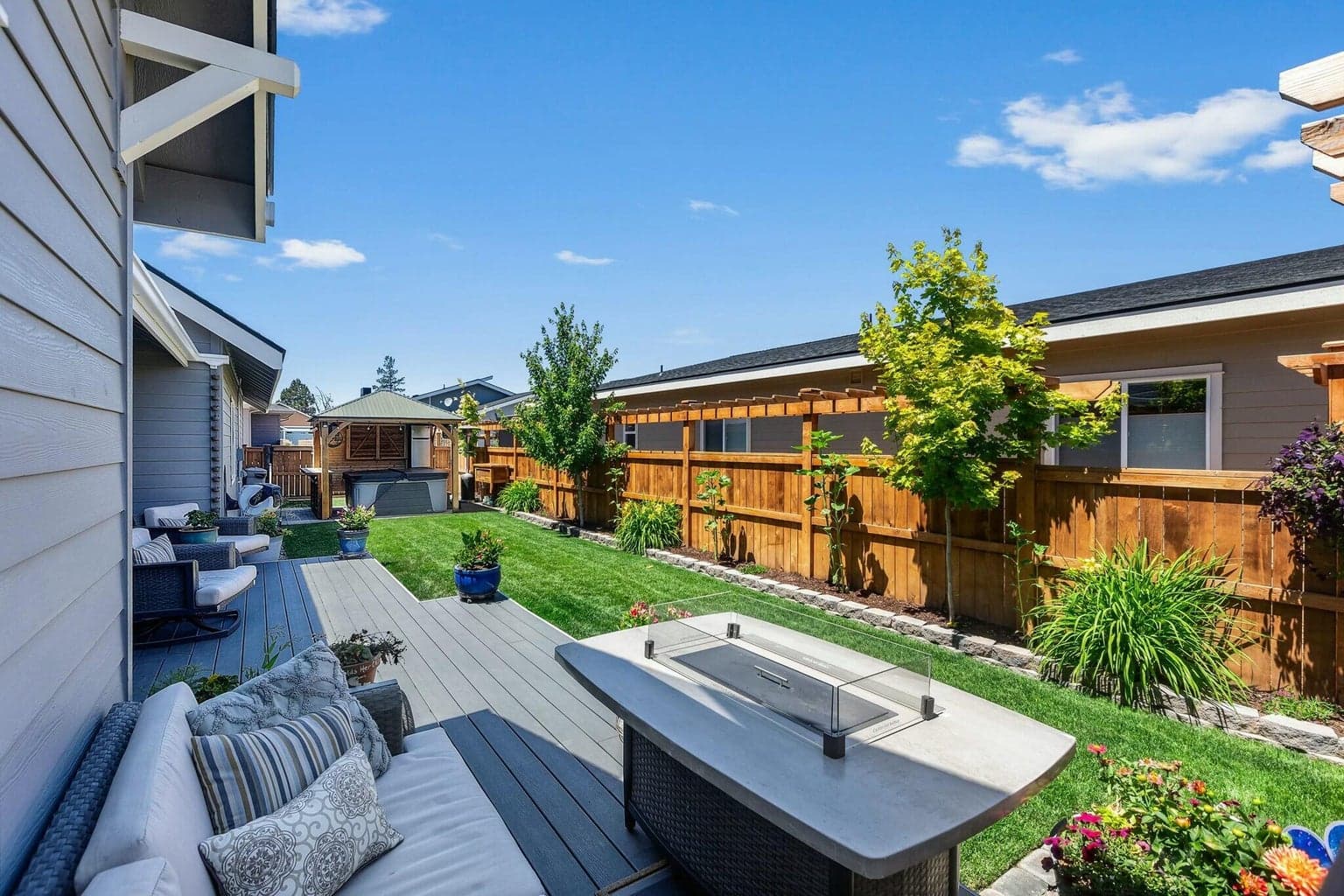 Photo of 703 13th 5 of 28