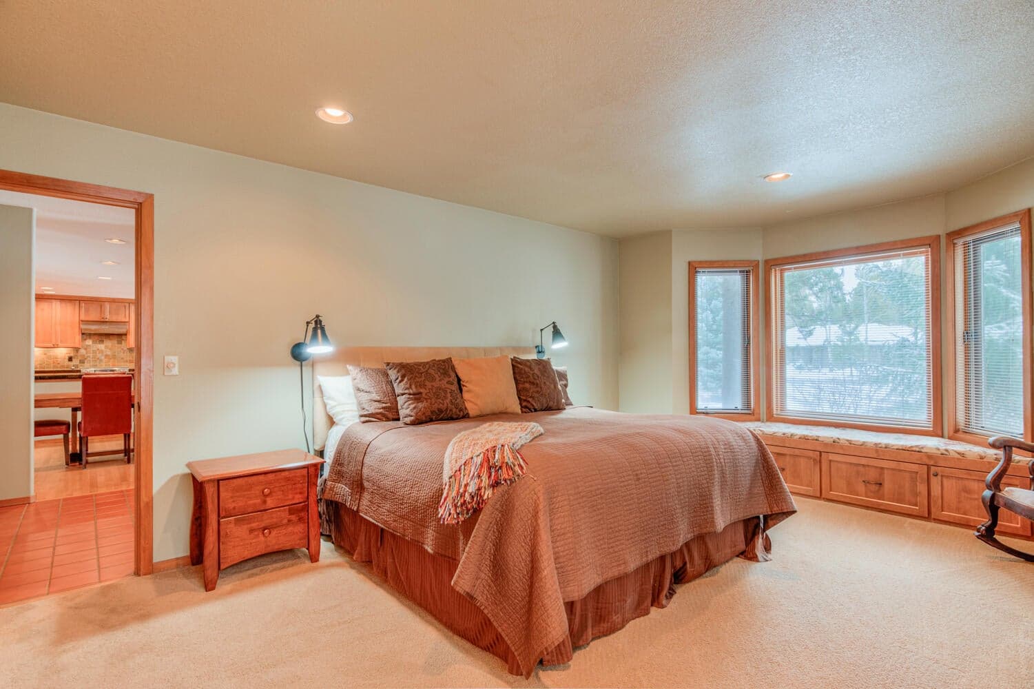 Photo of 17905 Sandtrap Lane 6 of 47