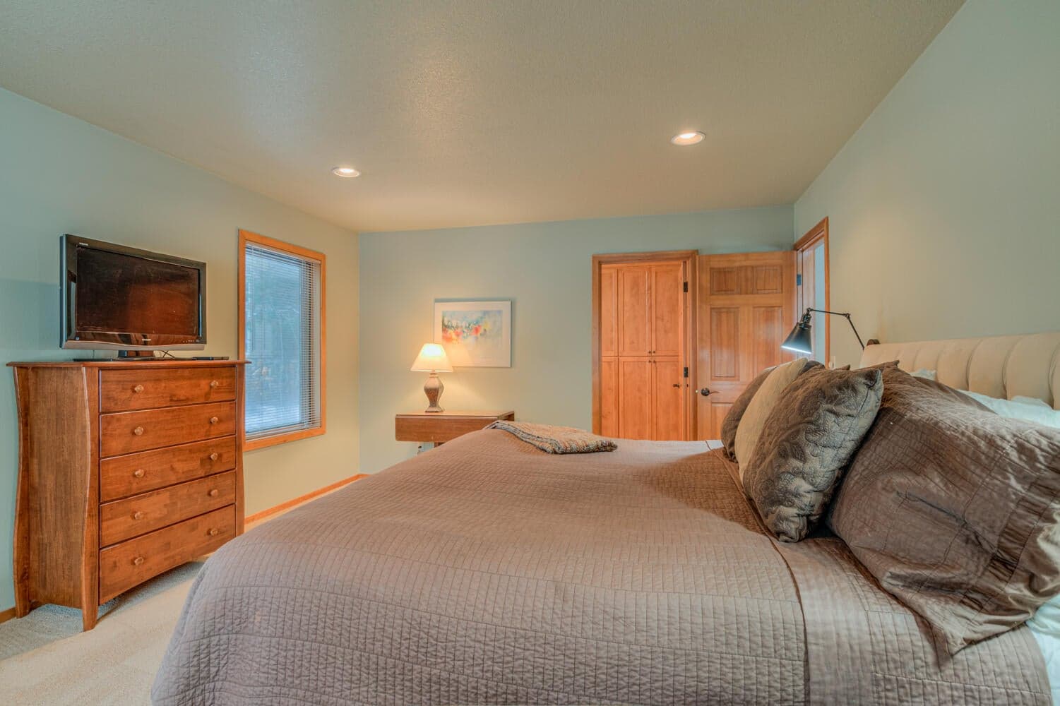 Photo of 17905 Sandtrap Lane 7 of 47