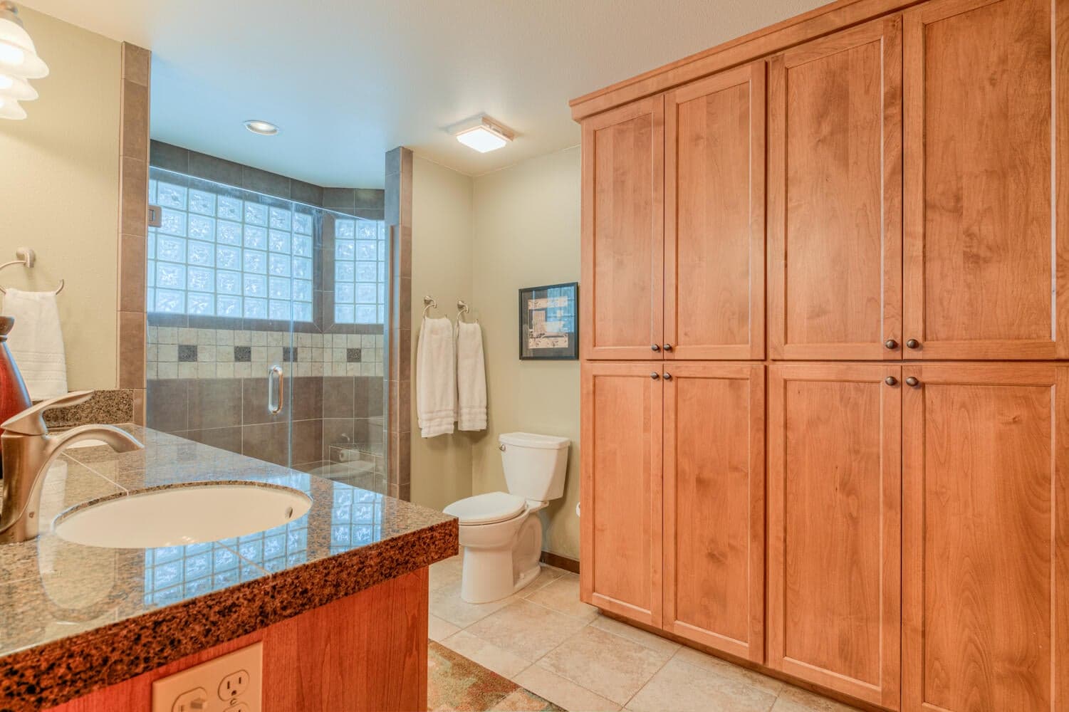 Photo of 17905 Sandtrap Lane 8 of 47