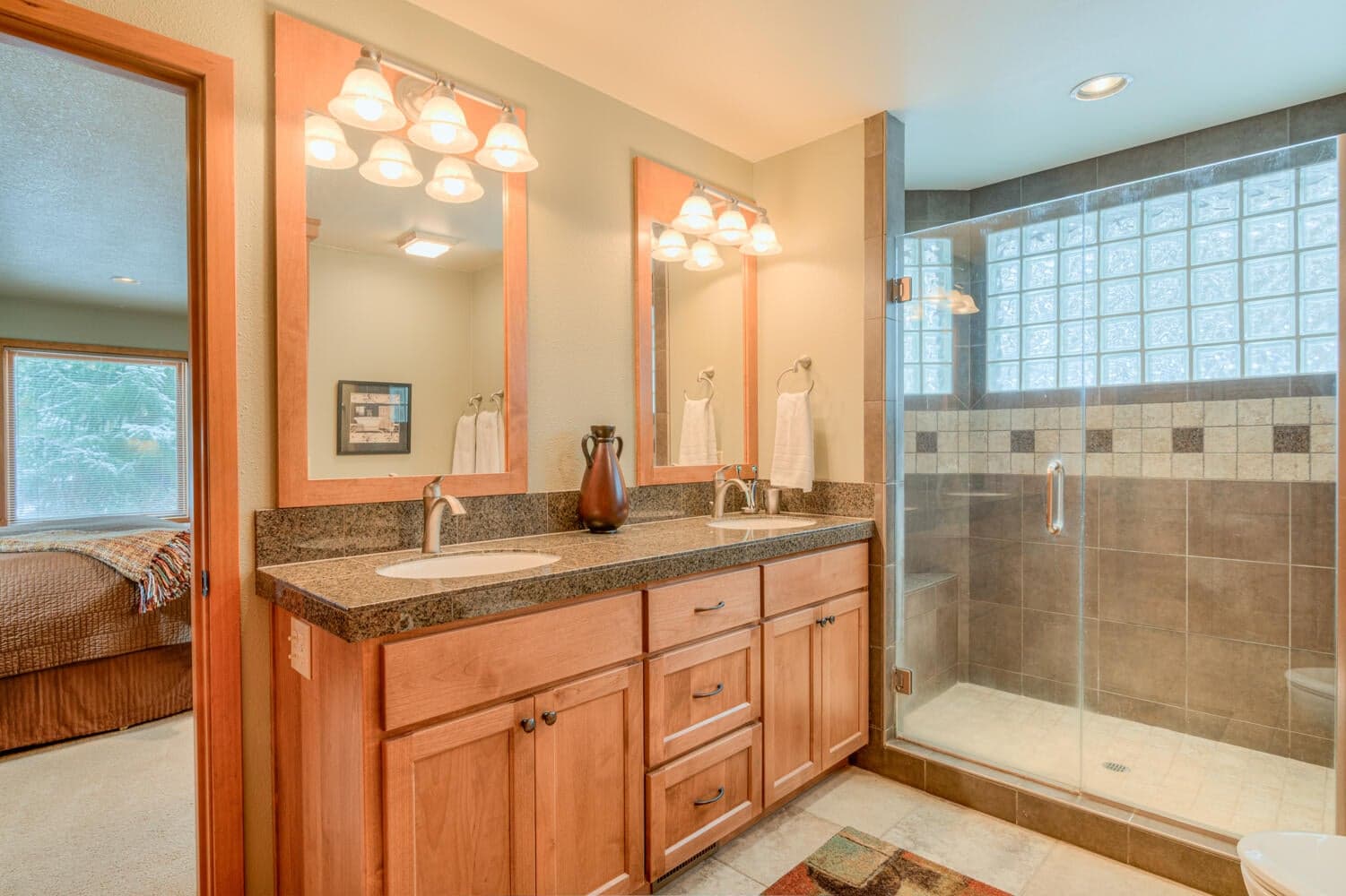 Photo of 17905 Sandtrap Lane 9 of 47