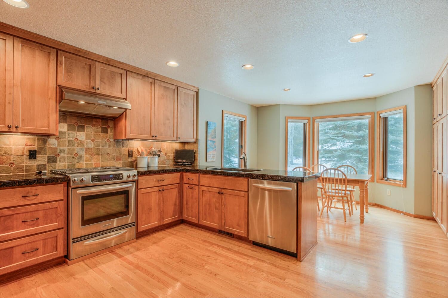 Photo of 17905 Sandtrap Lane 12 of 47