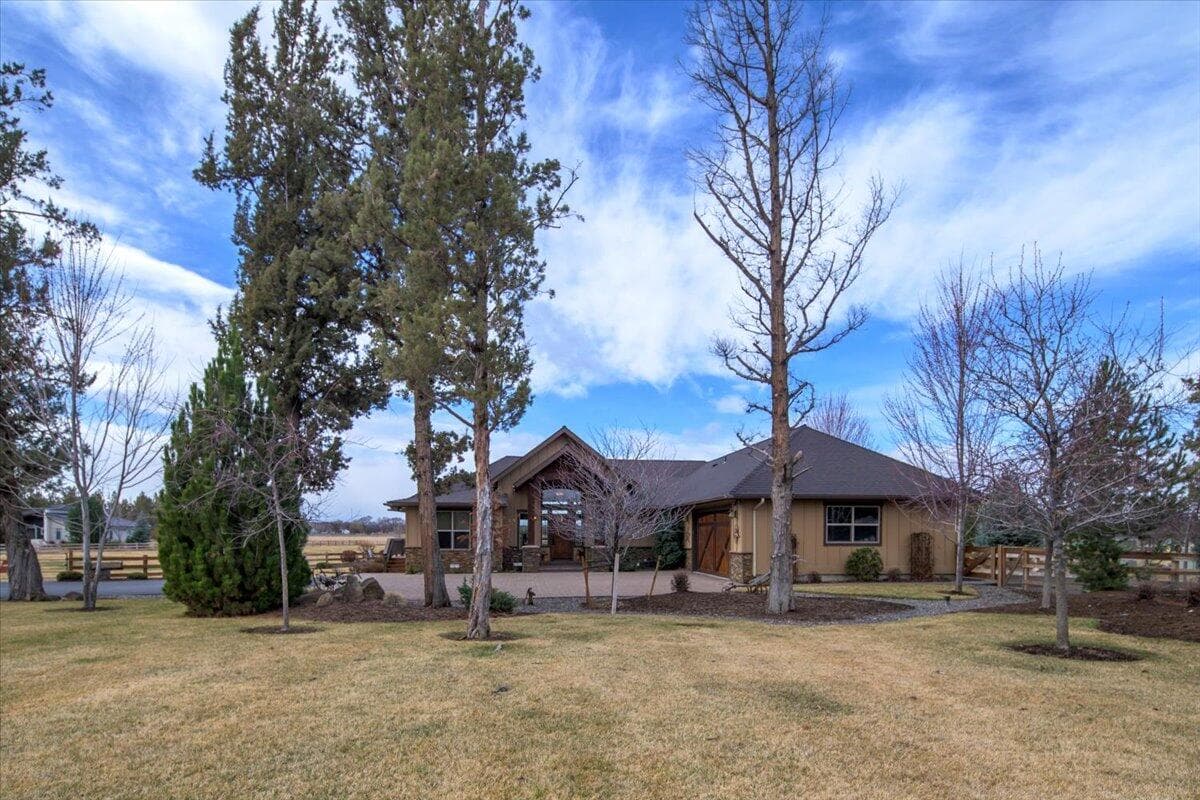 Photo of 3155 SW 53rd Court 37 of 51