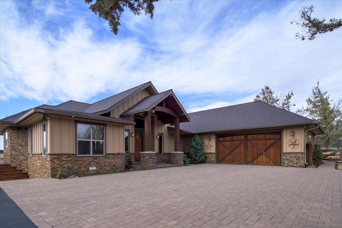 Photo of 3155 SW 53rd Court 40 of 51