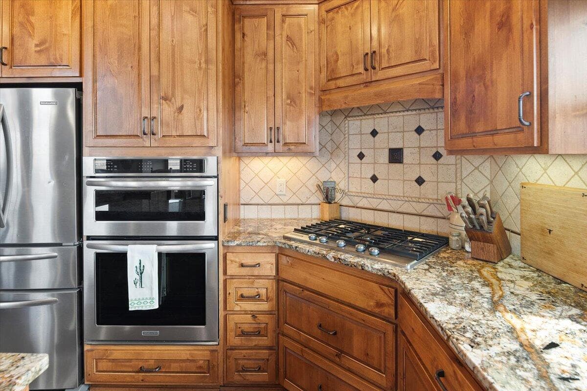 Propane cook top, wall oven & microwave
