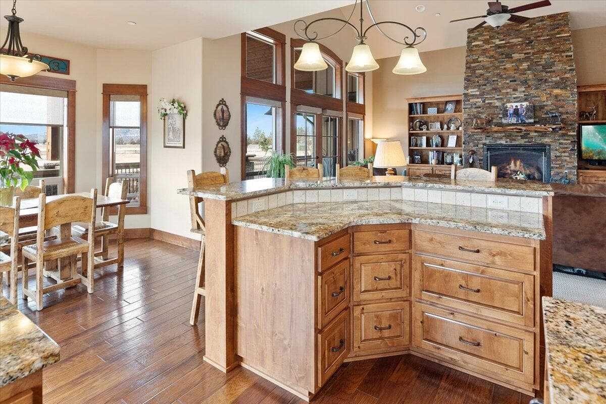 Photo of 3155 SW 53rd Court 15 of 51