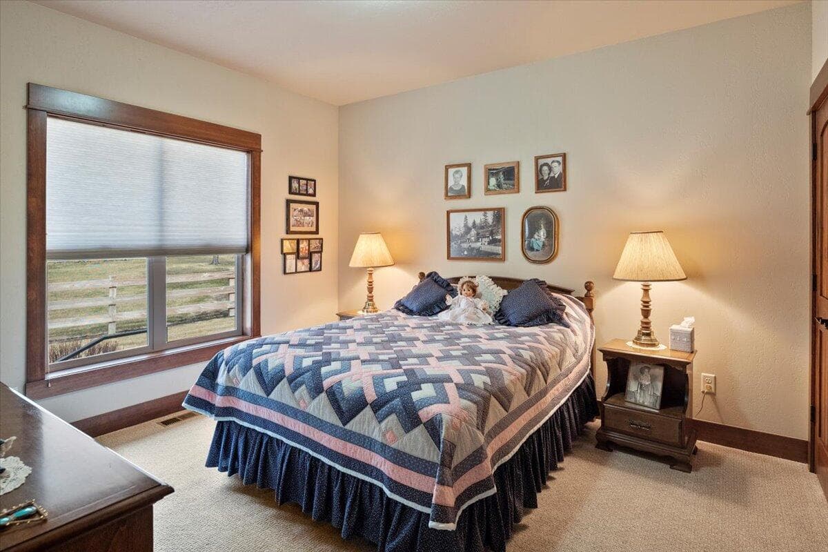 Photo of 3155 SW 53rd Court 28 of 51