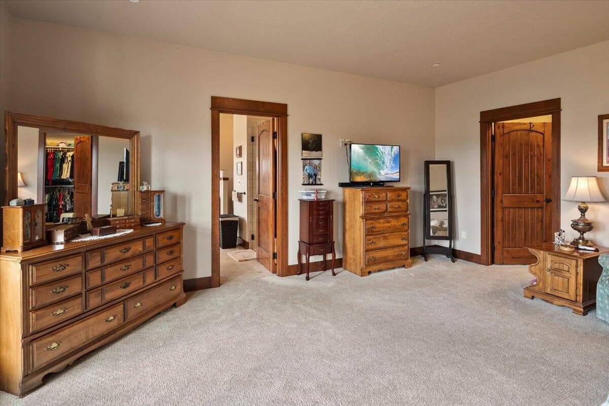Photo of 3155 SW 53rd Court 21 of 51