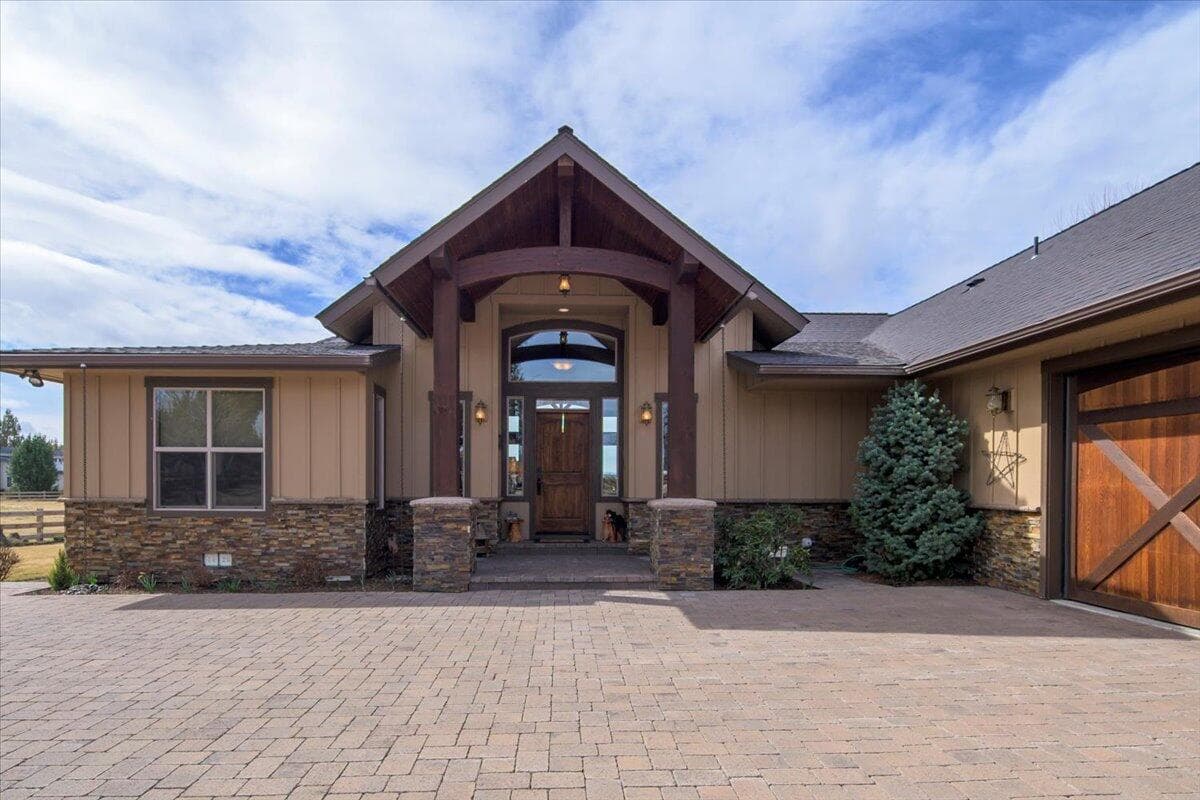 Photo of 3155 SW 53rd Court 38 of 51