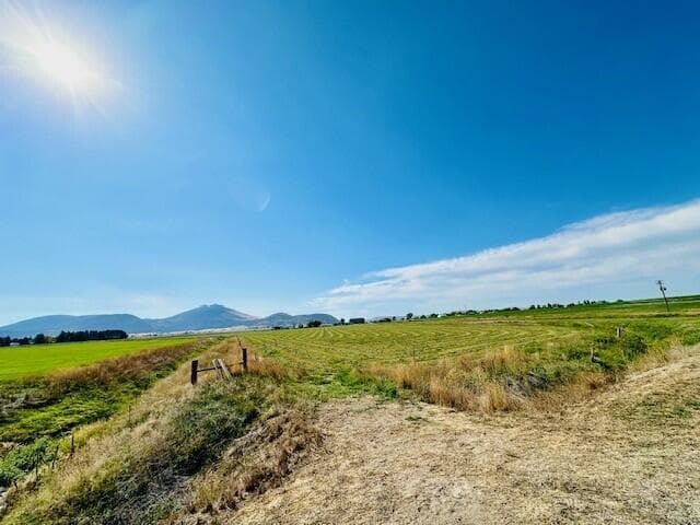 Photo of Reeder Road 4 of 20