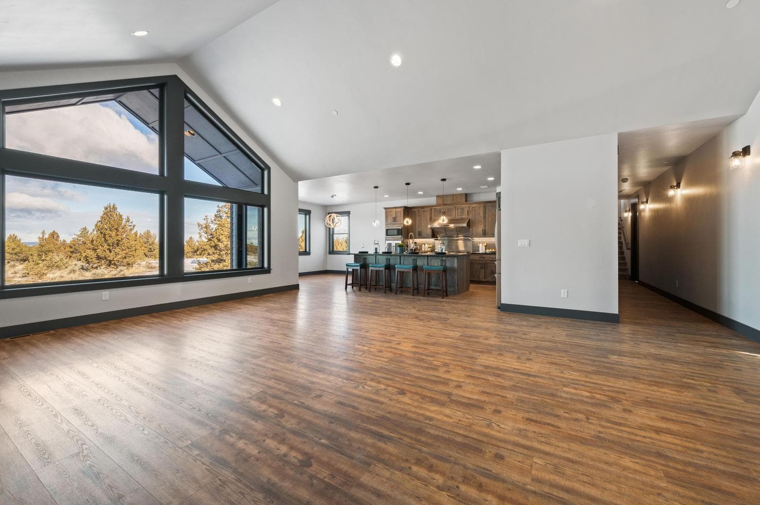 Photo of 2502 SE Kennedy Way 13 of 71