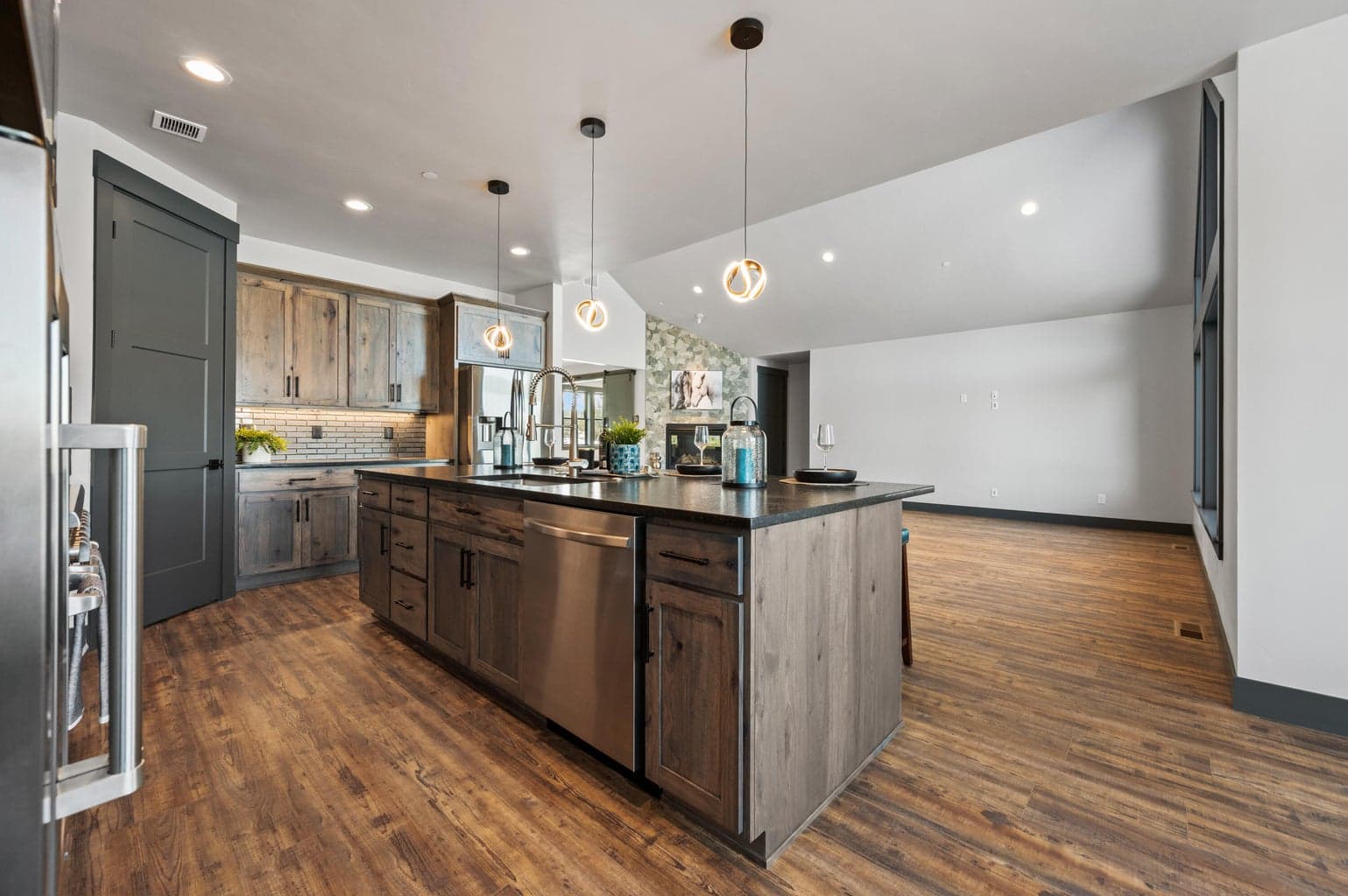 Photo of 2502 SE Kennedy Way 18 of 71