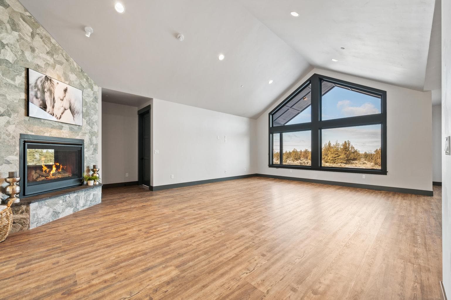 Photo of 2502 SE Kennedy Way 10 of 71