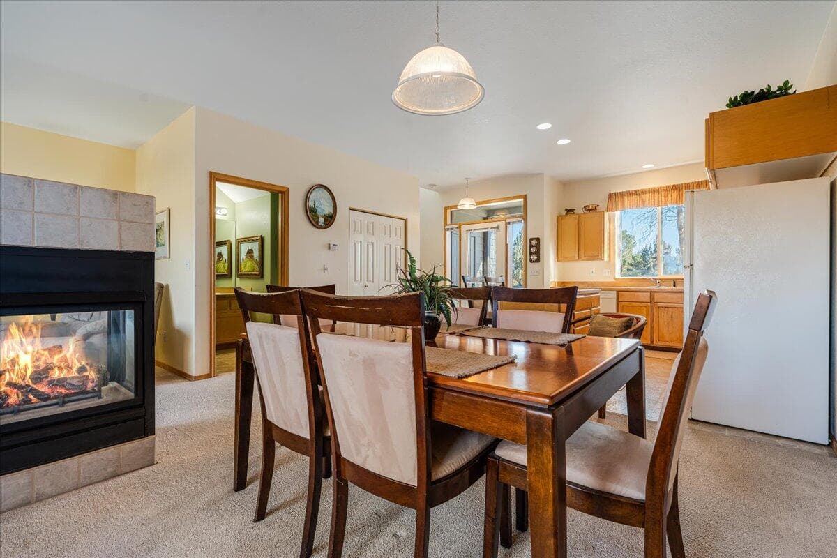 Photo of 1140 Golden Pheasant Drive 12 of 29