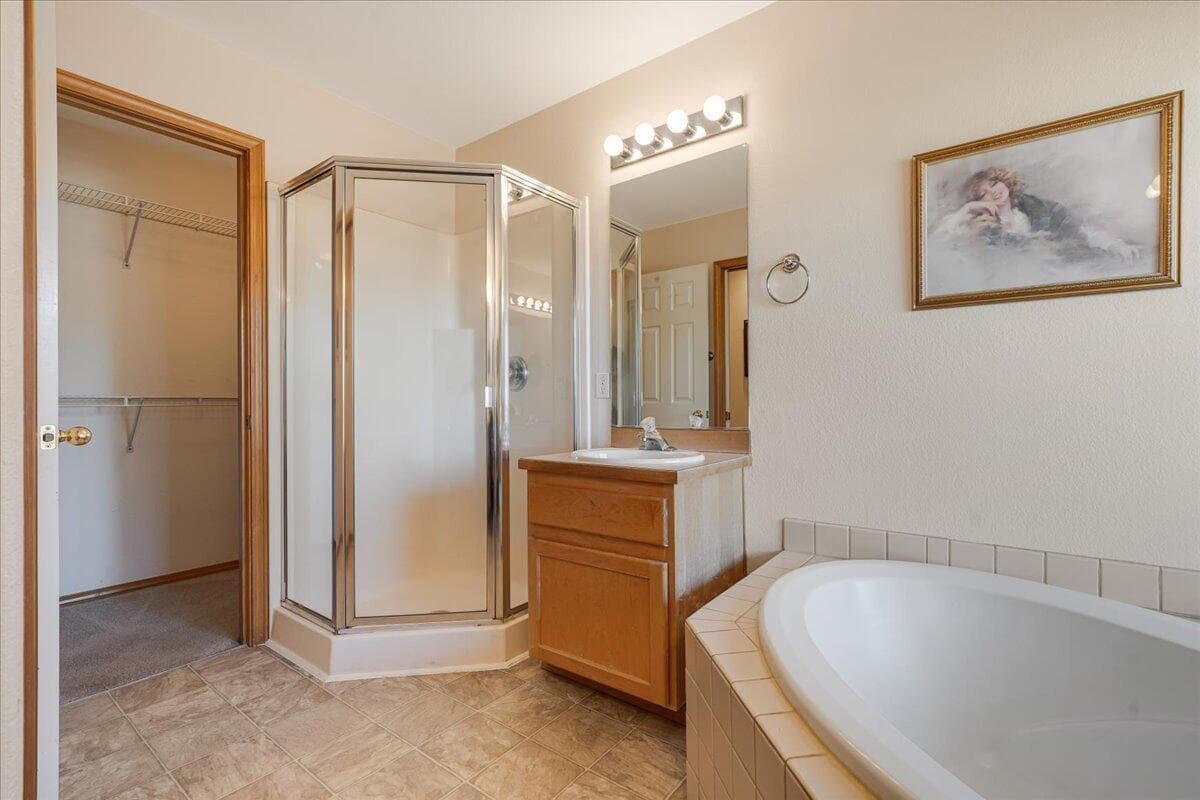 Photo of 1140 Golden Pheasant Drive 19 of 29