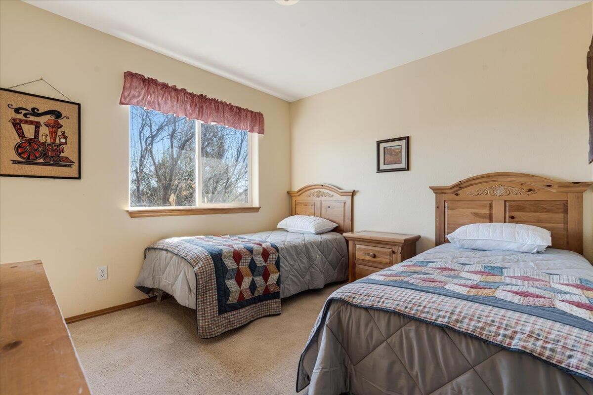 Photo of 1140 Golden Pheasant Drive 20 of 29
