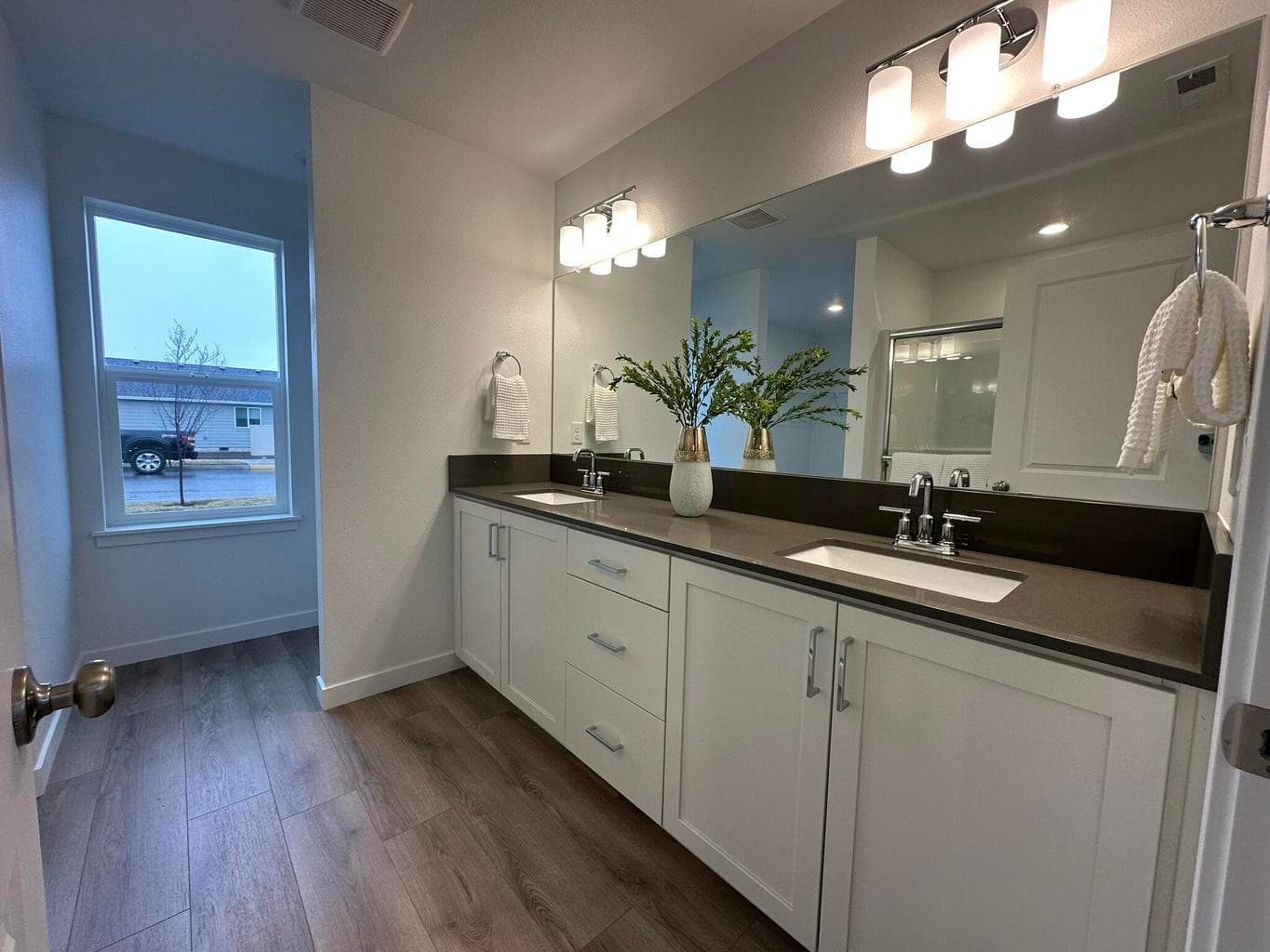 Photo of 652 NE McCampbell Street 13 of 19