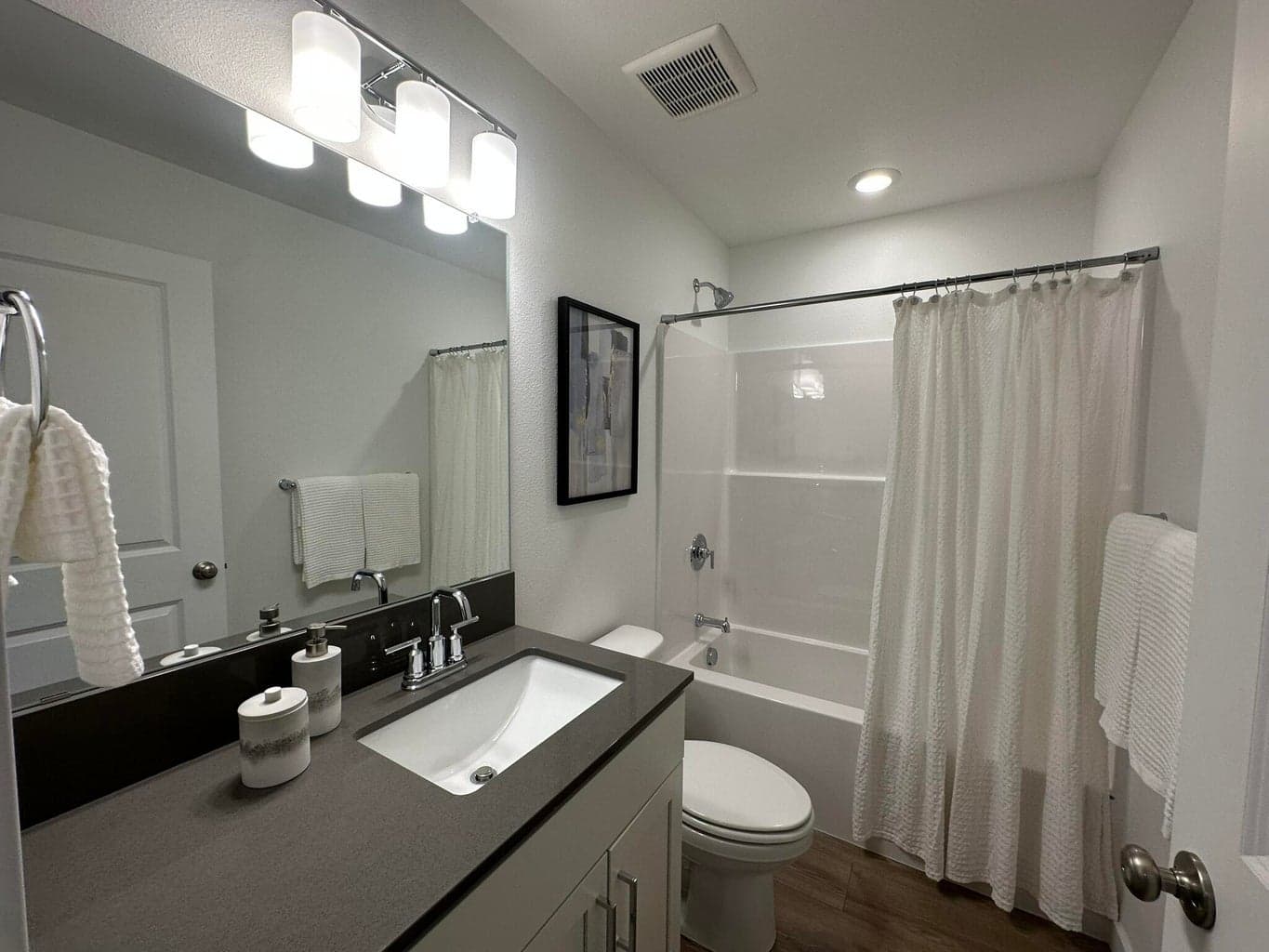 Photo of 652 NE McCampbell Street 17 of 19