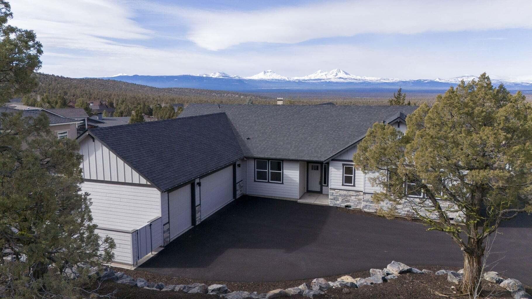 1014 Highland View