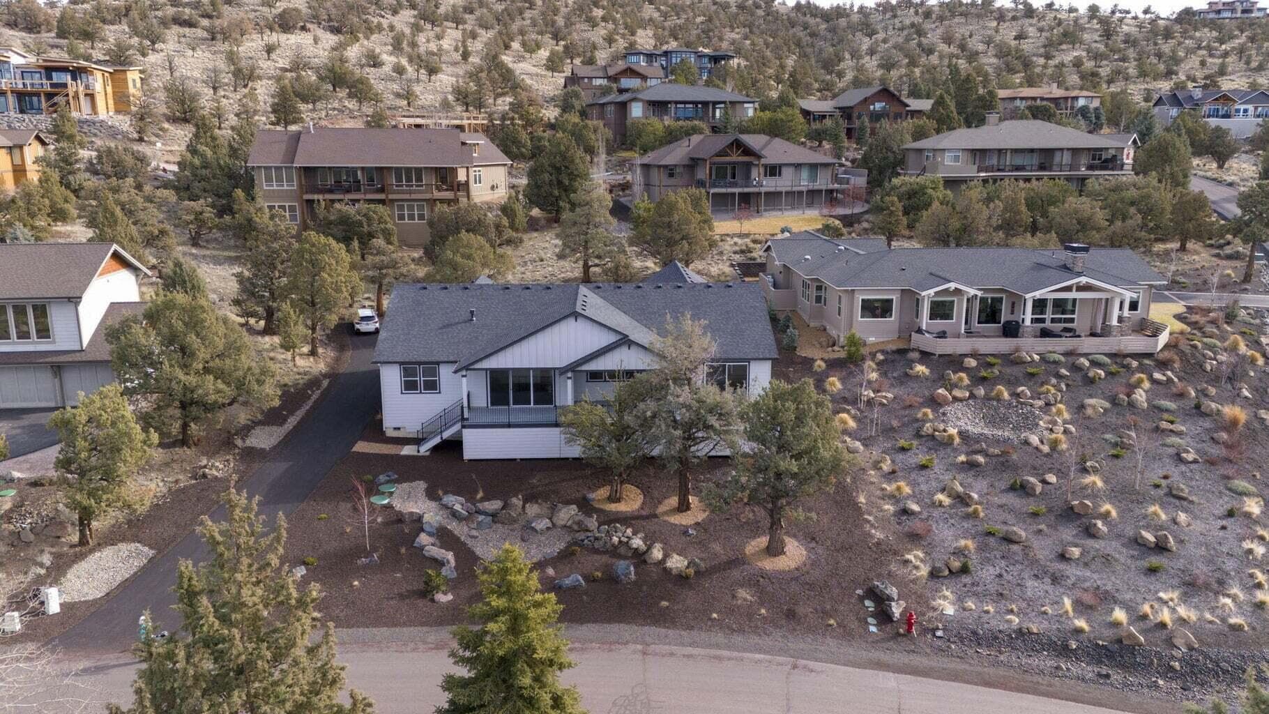 Photo of 1014 Highland View Loop 32 of 32