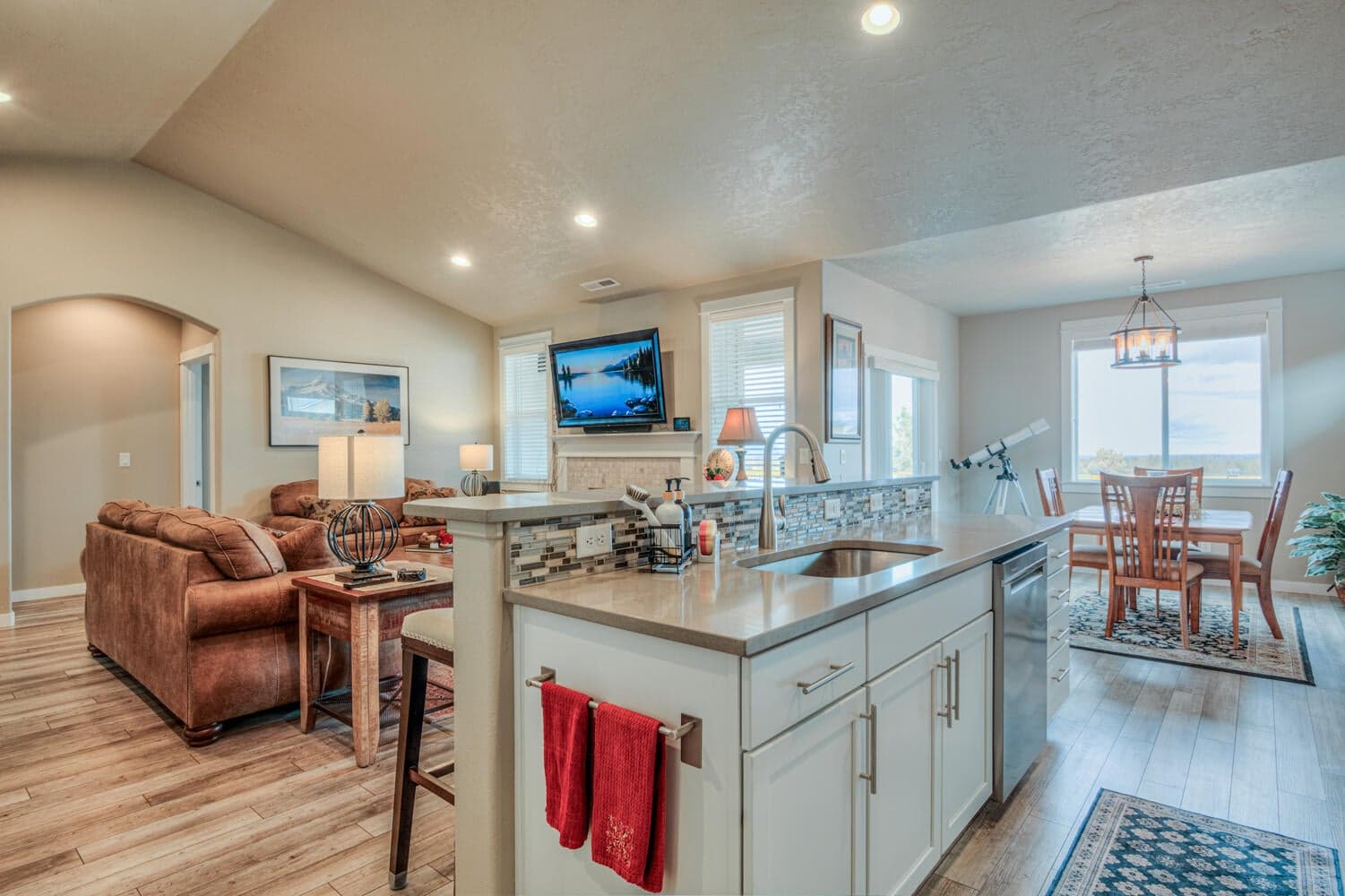 Photo of 4645 SW Umatilla Avenue 14 of 51