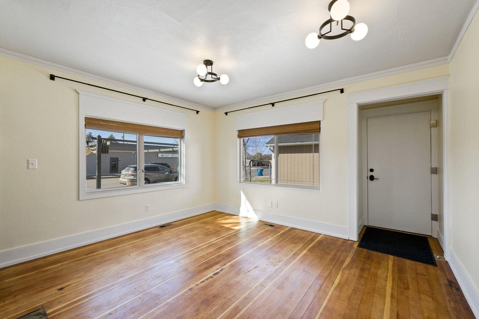 Photo of 218 SW 4th Street 15 of 32